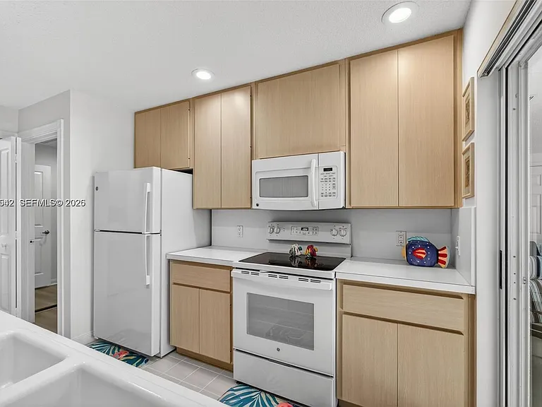 7102 Geminata Oak Ct #7102 — Photo 19