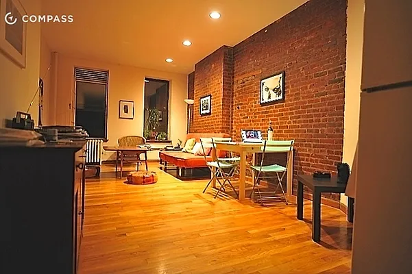 Rented by Compass | media 9