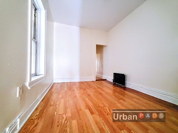 4th image of 1441 Bedford Ave #3LL