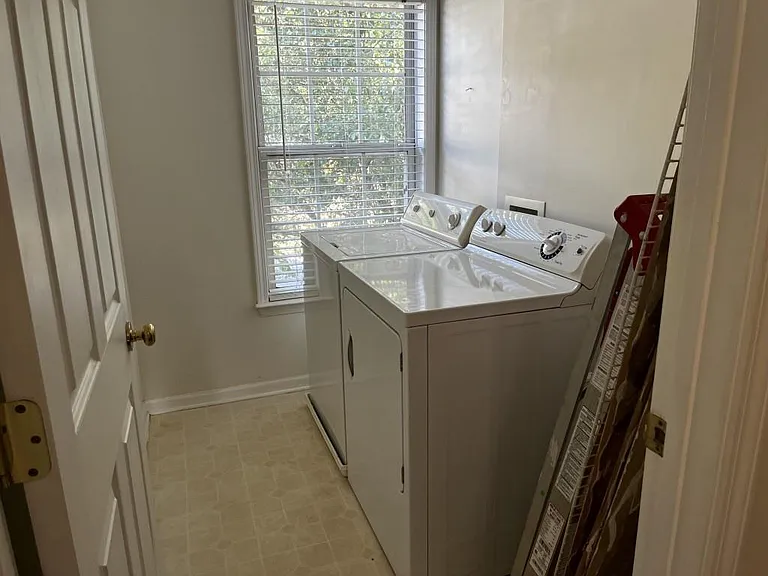 577 Ashland Pkwy — Photo 36