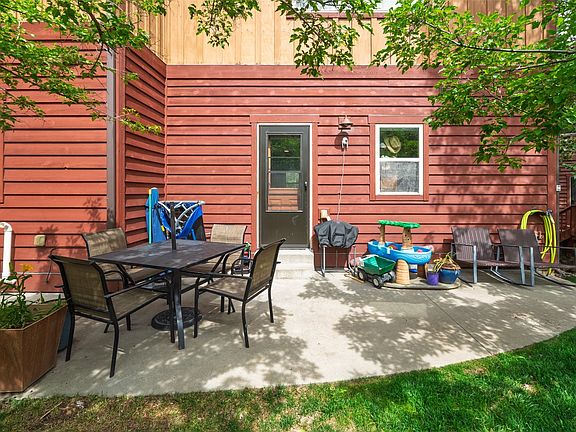 4th image of 2367 Abbey Court UNIT 5