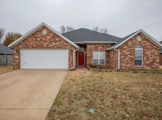 139 Fox Run Cir, Centerton, AR 72719
