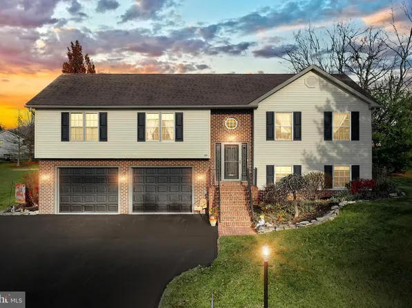 60 Kimberly Ann Ln, New Oxford, PA 17350