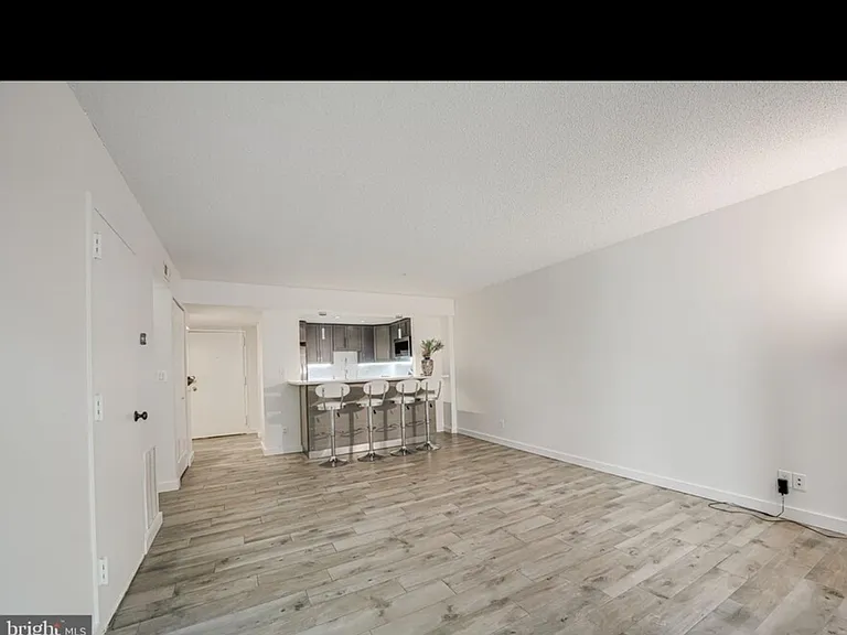 7600 Tremayne Pl #107 — Photo 4