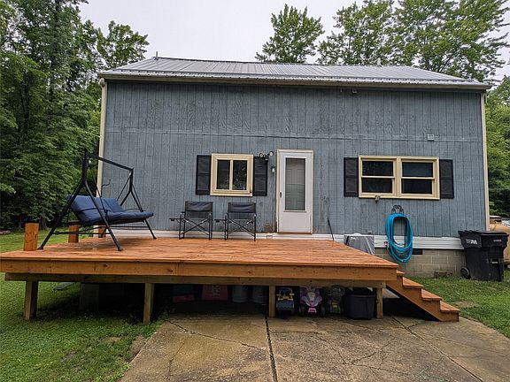 5th image of 3155 N Center Rd