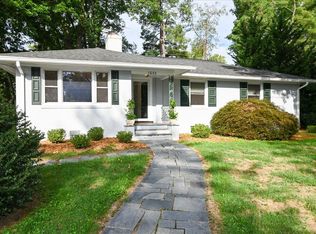 1032 Warwick Dr, Staunton, VA 24401