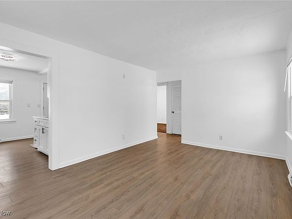 5th image of 11716 McGowan Ave
