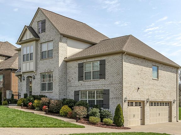 2nd image of 516 Great Angelica Way