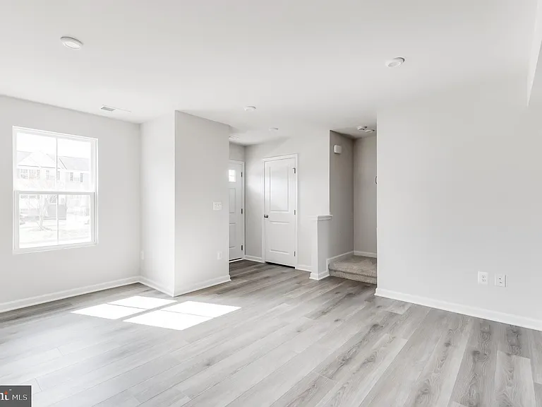 7301 Statesman Blvd — Photo 15