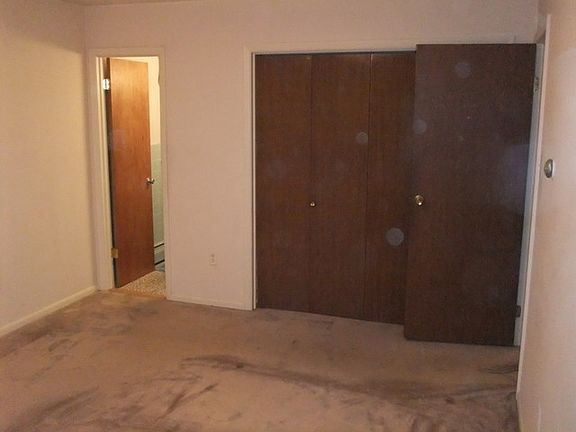 bedroom with bath