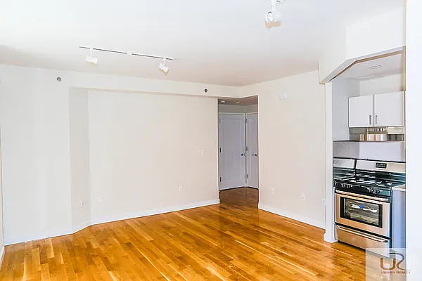 Rented by Urban Realty NYC | media 30