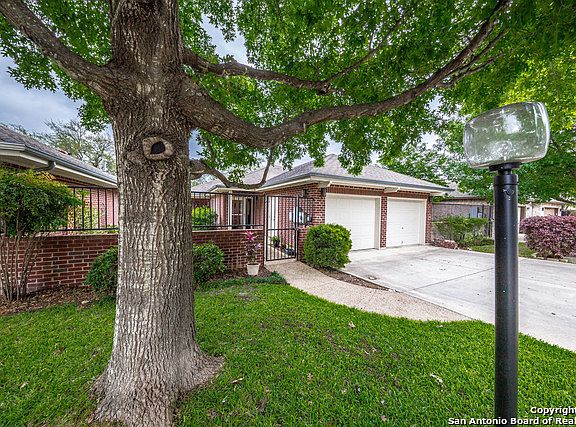 3rd image of 1322 Arbor Cir