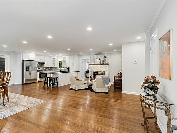 2nd image of 6555 Wright Rd