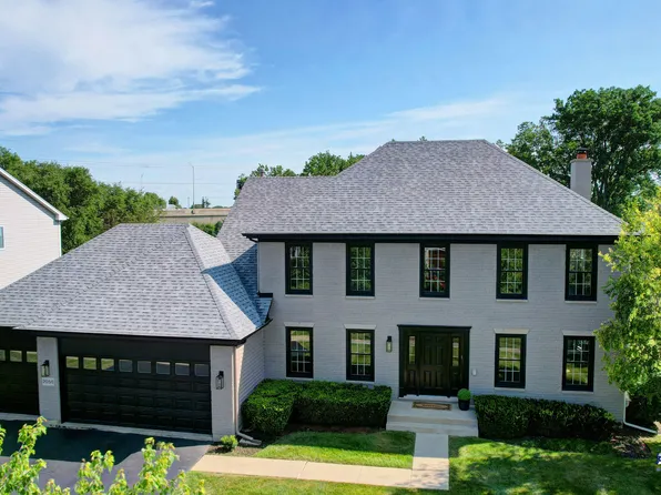 2055 Morningview Dr, Hoffman Estates, IL 60192