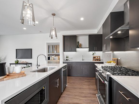 3rd image of 1901 N Halsted St #3A