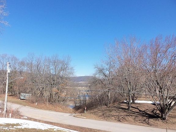 4th image of 400 Vista Dr