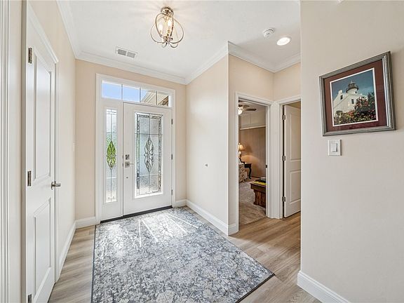 4th image of 1015 Ashfield Way