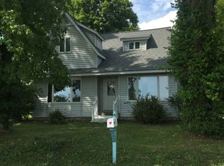 1819 Cedar Ln, Sumner, IL 62466