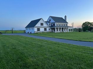 1328 Mountain Dr, Fredericksburg, PA 17026