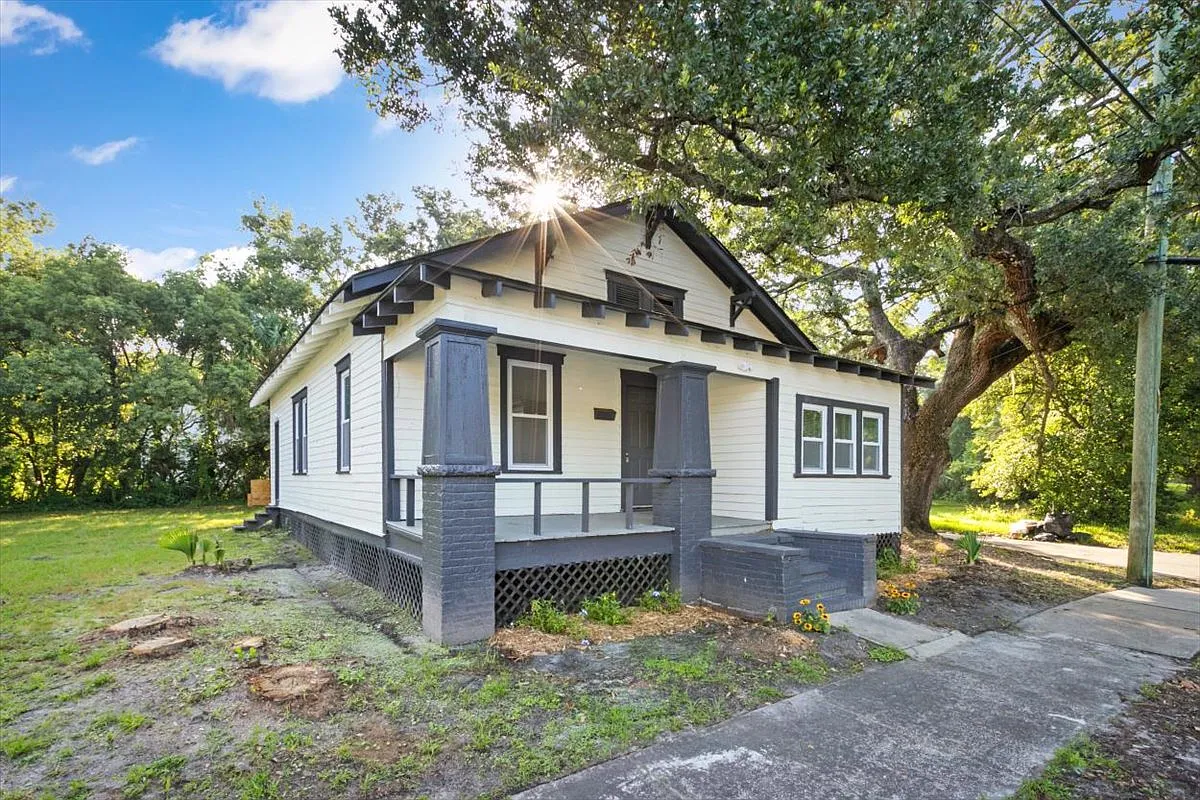 3 bed, 1148 sqft, $1,500 — Photo 2