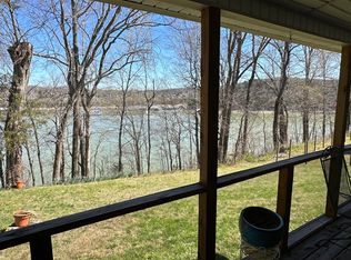260 Twin Rivers Dr, Bronston, KY 42518
