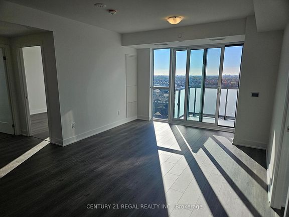 3rd image of 2545 Simcoe St N #1006
