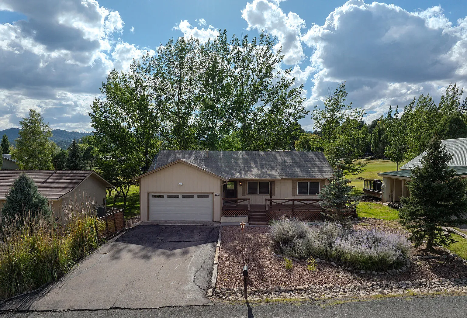 3 bed, 1488 sqft, $2,300 — Photo 1
