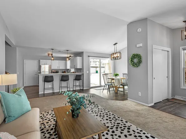 3618 Stonebridge Dr, Madison, WI 53719