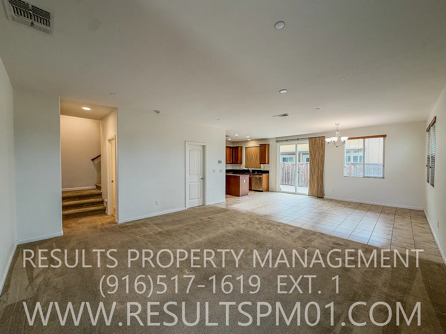 Spacious 5 Bed w Loft Home — Photo 3