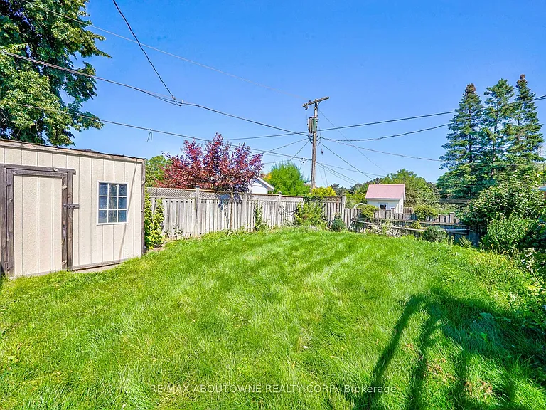 4395 Longmoor Dr #LOWER — Photo 22