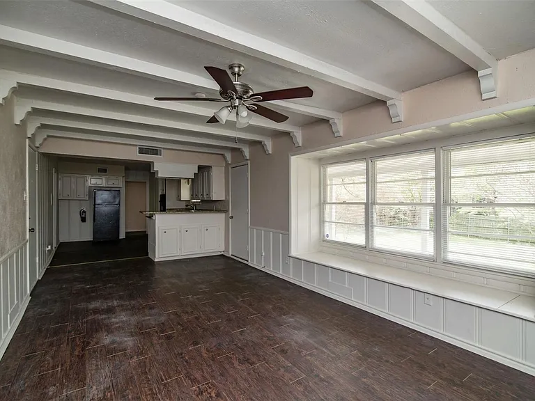 1604 Weiler Blvd — Photo 8
