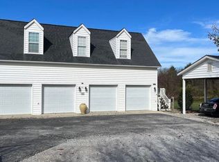 5163 Peavine Rd, Crossville, TN 38571