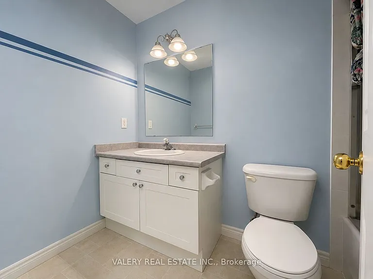 555 Grasslands Ct — Photo 22