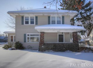 3804 Prairie St SW, Grandville, MI 49418