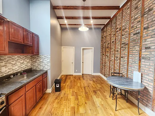 Rented by RELEASE NY | media 15