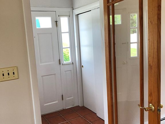 5th image of 92 Emerson Gardens Rd #92