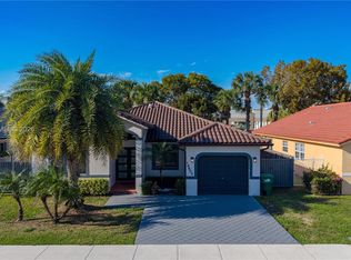 16605 SW 90th St, Miami, FL 33196