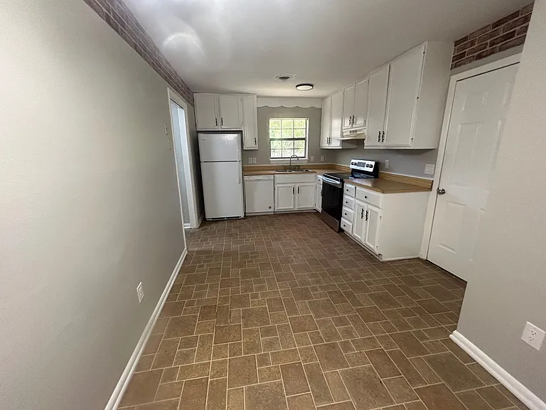 528 Wessinger St — Photo 6