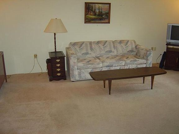 5th image of 2021 Greendale Dr