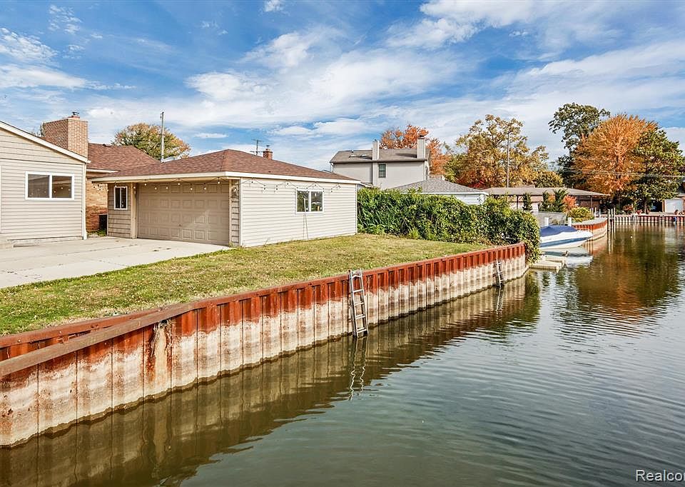 27900 Jefferson Ave, Saint Clair Shores, MI 48081 Zillow