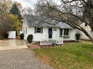 5869 Potter St, Haslett, MI 48840