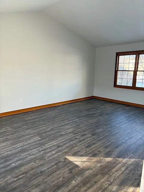 3 bed, 2.5 bath, 1650 sqft, $1,995 — Photo 3