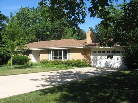 1st image of 6100 S 120th St