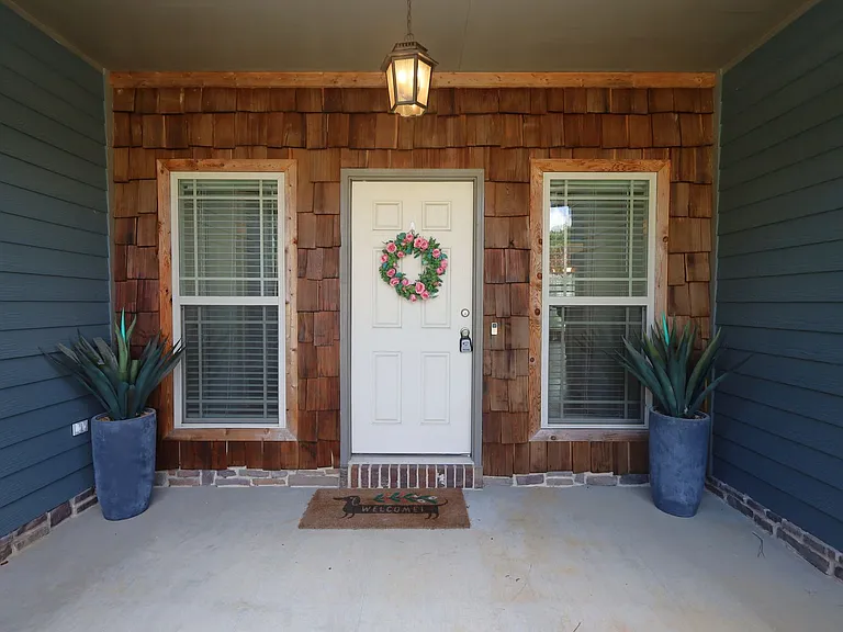 4634 Amelia Cir — Photo 2