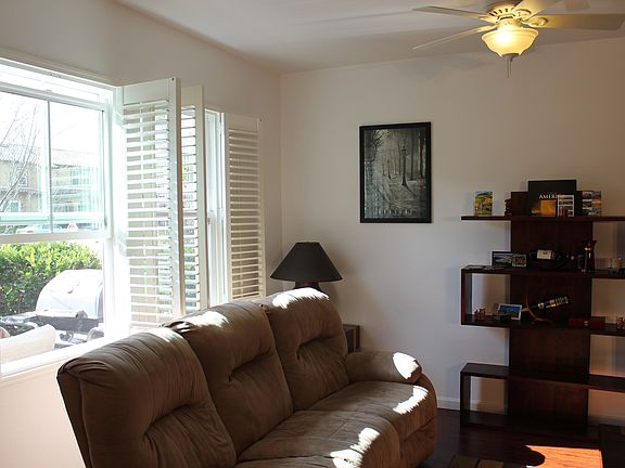 5th image of 17059 Calle Trevino Unit 4