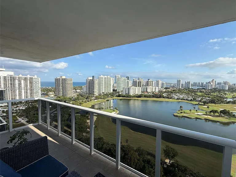 3625 N Country Club Dr #Penthouse 5 — Photo 4