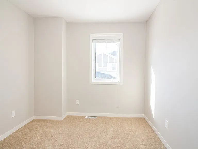 100 Southview Cres #502 — Photo 43