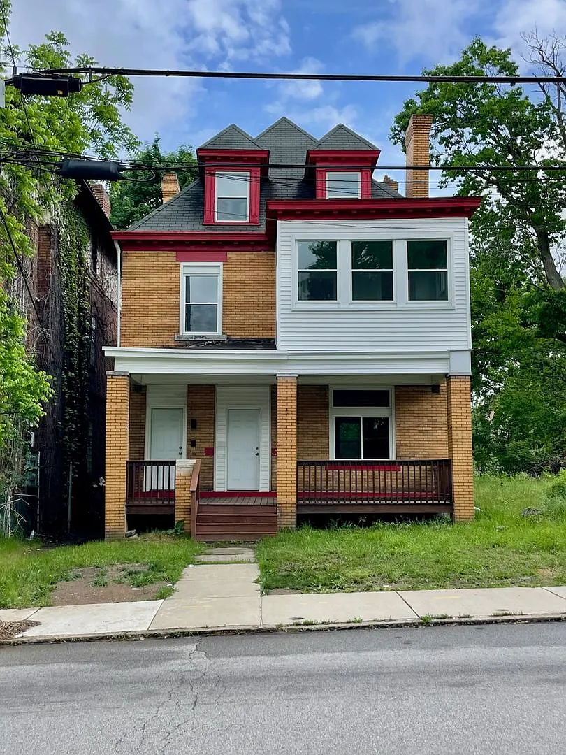 1107 South Ave — Photo 1