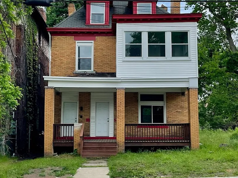 1107 South Ave — Photo 1