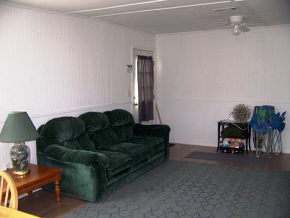 3rd image of 107 Marina Dr